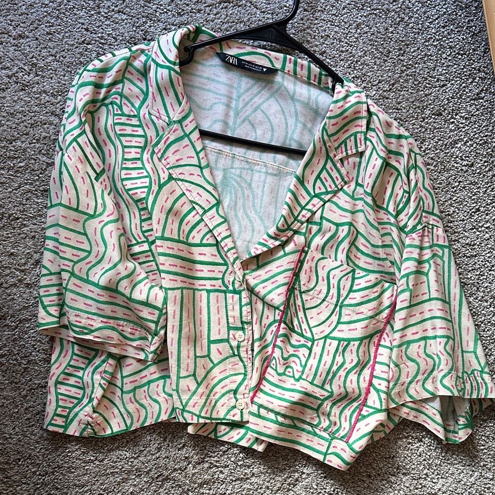 Zara Women's Abstract Pink and Green Crop button down
